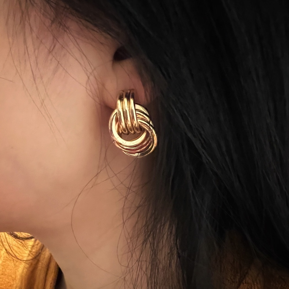 Gold Tone Glam Push Back Earring